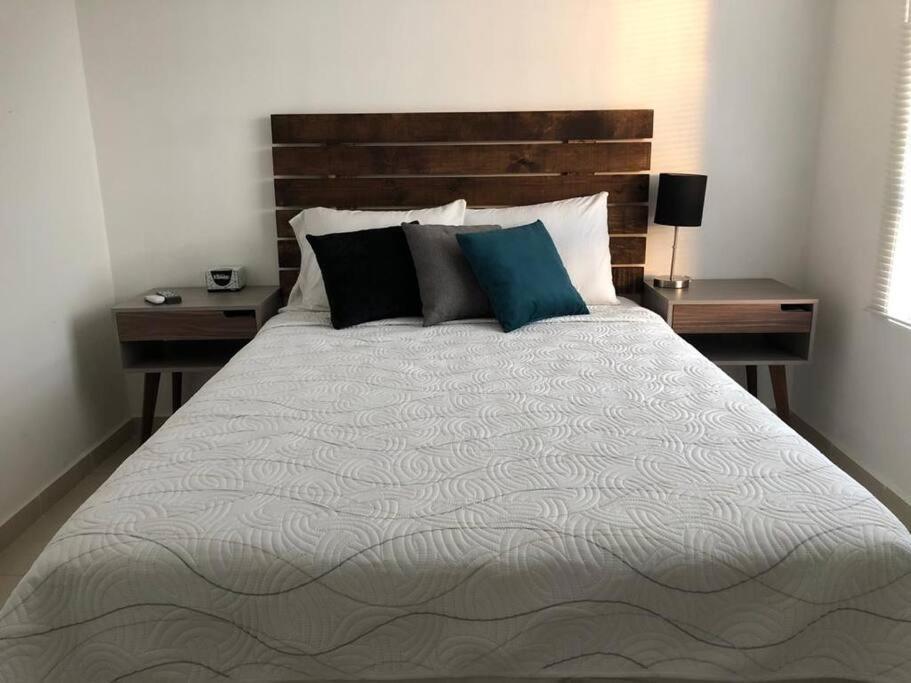 Comfortable And Private House 2 Bedrooms Wifi Parking Free Monterrey Esterno foto