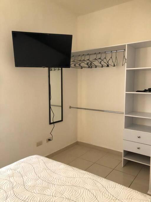 Comfortable And Private House 2 Bedrooms Wifi Parking Free Monterrey Esterno foto